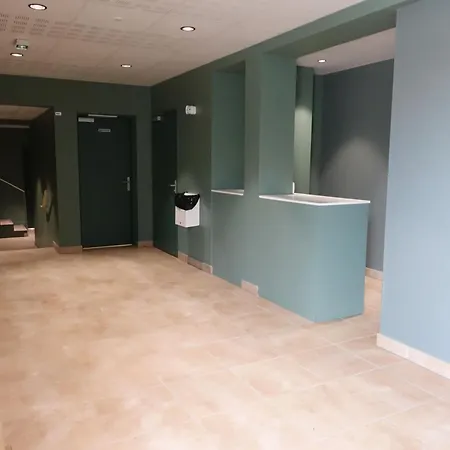 Cap Ocean-8 By Interhome