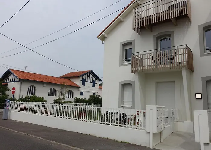 Cap Ocean-8 By Interhome