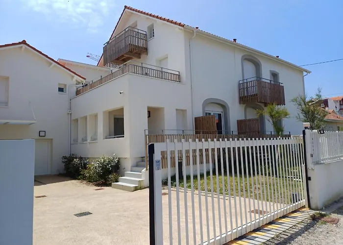 Cap Ocean-8 By Interhome *